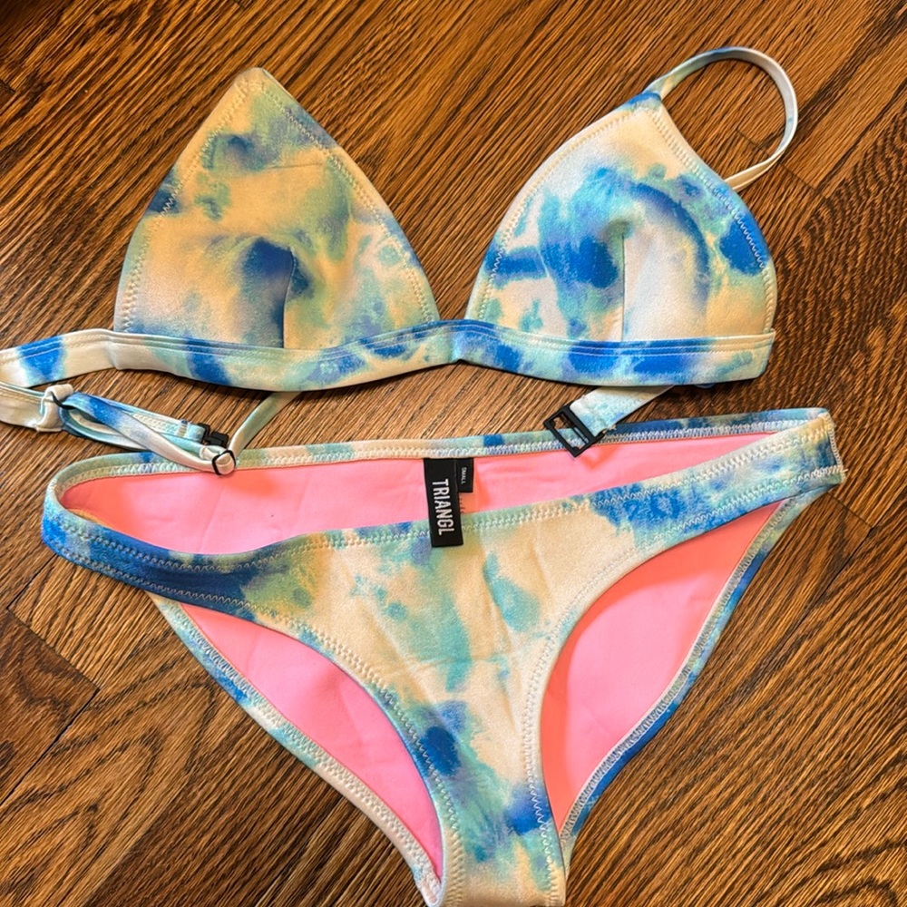 Multicolored blue TRIANGL bikini set